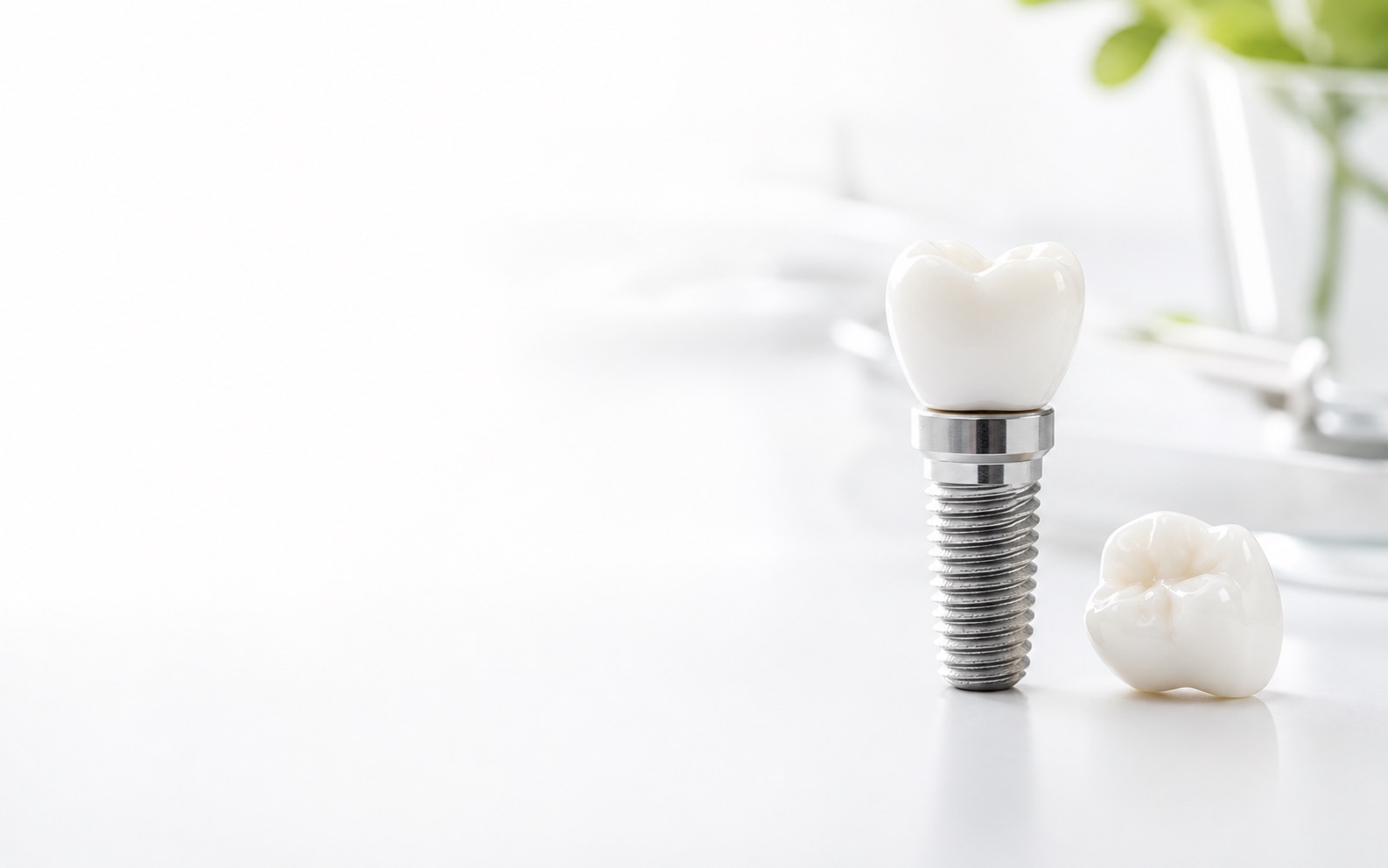 Dentalimplantat und Keramikkrone